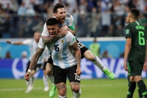 0626-arg-nig1-messi and rojo