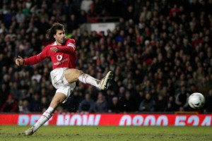 MANCHESTER, UNITED KINGDOM - JANUARY 25:  Ruud van Nistlerooy of Manchester shoots on goal during the Carling Cup Semi Final Second Leg between Manchester United and Blackburn Rovers at Old Trafford on January 25, 2006 in Manchester England.  (Photo by Clive Rose/Getty Images)